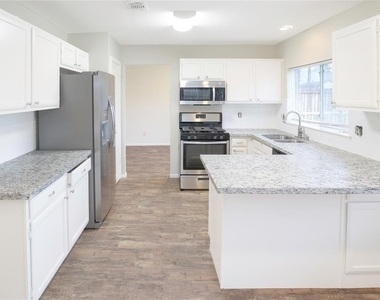 2630 Anthony Hay Lane - Photo Thumbnail 10