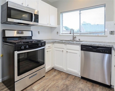 2630 Anthony Hay Lane - Photo Thumbnail 11