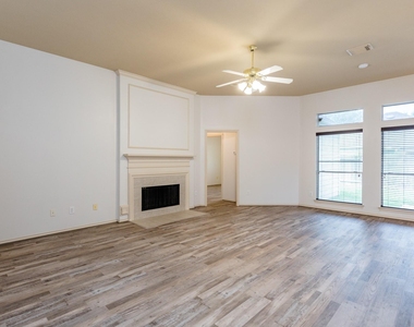 4839 Taylor Lake Court - Photo Thumbnail 9