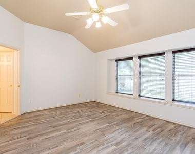 4839 Taylor Lake Court - Photo Thumbnail 21