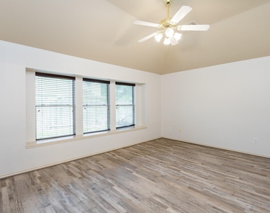 4839 Taylor Lake Court - Photo Thumbnail 19