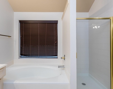 4839 Taylor Lake Court - Photo Thumbnail 23