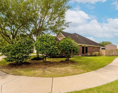 4839 Taylor Lake Court - Photo Thumbnail 31
