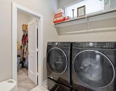 9868 Preserve Way - Photo Thumbnail 12