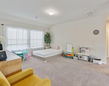 9868 Preserve Way - Photo Thumbnail 16