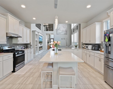 9868 Preserve Way - Photo Thumbnail 5