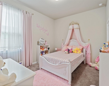 9868 Preserve Way - Photo Thumbnail 13