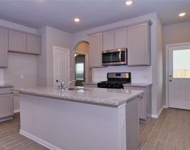 31335 Spotted Saddle Hollow - Photo Thumbnail 7