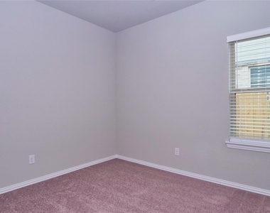 31335 Spotted Saddle Hollow - Photo Thumbnail 9