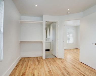 6109 N Main St - Photo Thumbnail 8