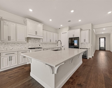 616 Cape Capri Drive - Photo Thumbnail 11