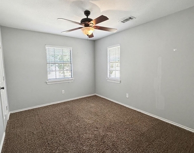 3934 Cypress Lake Drive - Photo Thumbnail 32