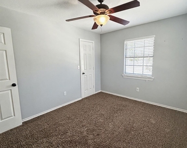 3934 Cypress Lake Drive - Photo Thumbnail 33