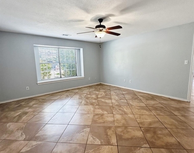 3934 Cypress Lake Drive - Photo Thumbnail 20