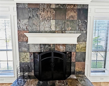 3934 Cypress Lake Drive - Photo Thumbnail 9