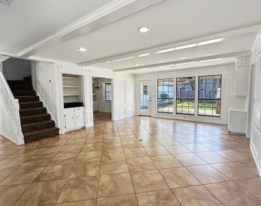 3934 Cypress Lake Drive - Photo Thumbnail 11