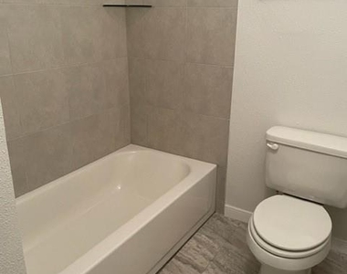 8003 Woodway Drive - Photo Thumbnail 17
