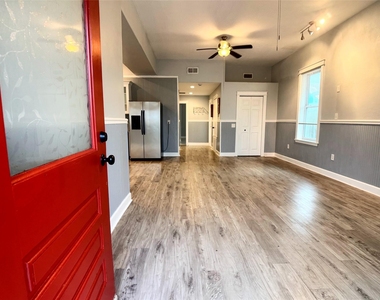 3510 Avenue S 1/2 - Photo Thumbnail 4