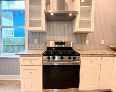 3510 Avenue S 1/2 - Photo Thumbnail 7