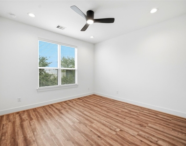 1823 Prospect Street - Photo Thumbnail 33