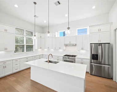 1823 Prospect Street - Photo Thumbnail 21