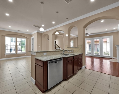 14546 San Pietro Drive - Photo Thumbnail 7