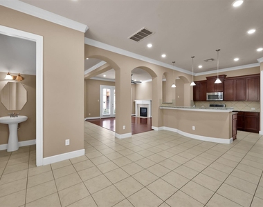 14546 San Pietro Drive - Photo Thumbnail 8
