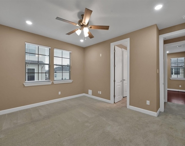 14546 San Pietro Drive - Photo Thumbnail 21