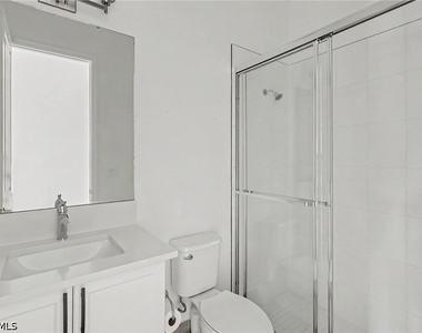 12762 Woodbury Drive - Photo Thumbnail 17