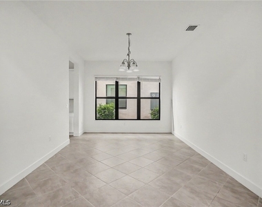 12762 Woodbury Drive - Photo Thumbnail 9