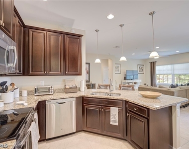 8540 Violeta Street - Photo Thumbnail 6