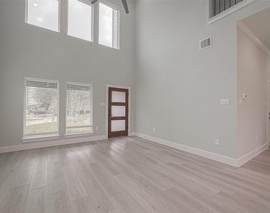 9204 Buffum Street - Photo Thumbnail 6