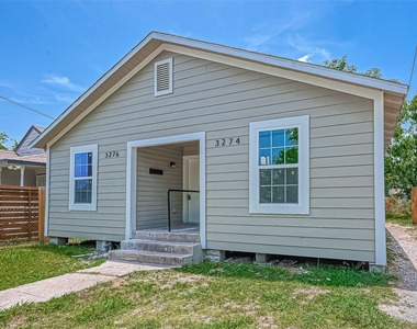 3270 Reeves Street - Photo Thumbnail 4