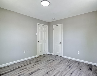 3270 Reeves Street - Photo Thumbnail 8