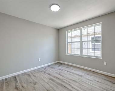 3270 Reeves Street - Photo Thumbnail 9