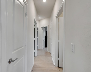 27997 Lone Hollow Lane - Photo Thumbnail 32