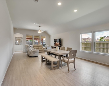 27997 Lone Hollow Lane - Photo Thumbnail 26