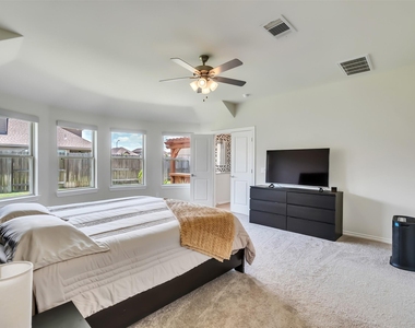 27997 Lone Hollow Lane - Photo Thumbnail 41