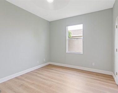 16905 Colony Lakes Boulevard - Photo Thumbnail 19
