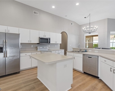 16905 Colony Lakes Boulevard - Photo Thumbnail 8