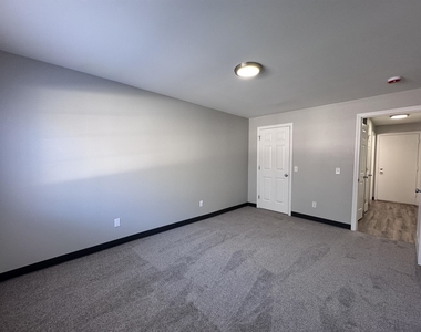 379 Huse - Photo Thumbnail 31