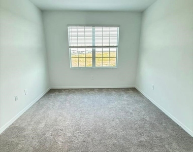 44292 Caraton Terrace - Photo Thumbnail 12