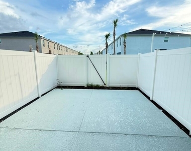 44292 Caraton Terrace - Photo Thumbnail 16