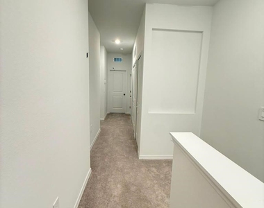 44292 Caraton Terrace - Photo Thumbnail 14