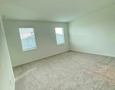 44292 Caraton Terrace - Photo Thumbnail 8