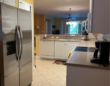 11041 Gulf Reflections Drive - Photo Thumbnail 7