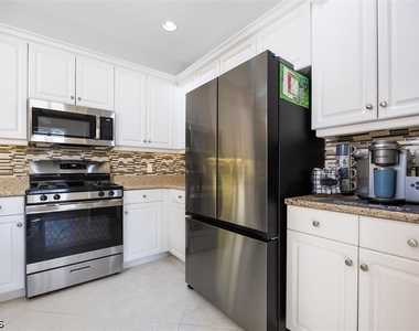 3181 Cottonwood Bend - Photo Thumbnail 13
