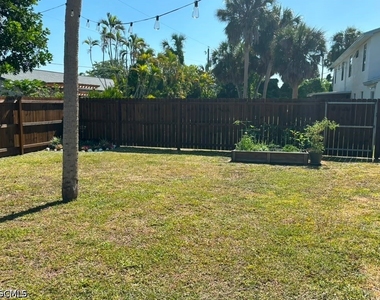 13415 Pine Needle Lane - Photo Thumbnail 14