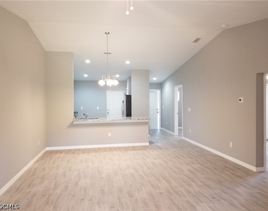 8527 Agate Street - Photo Thumbnail 1