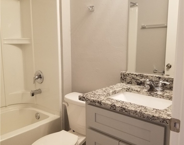 8527 Agate Street - Photo Thumbnail 6